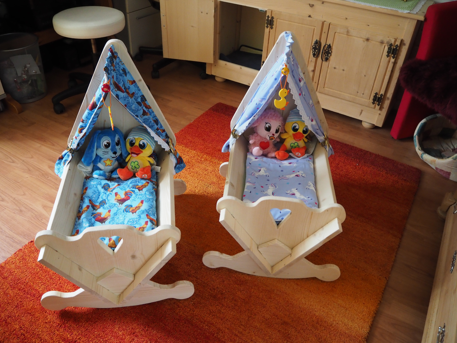 Puppenschaukel